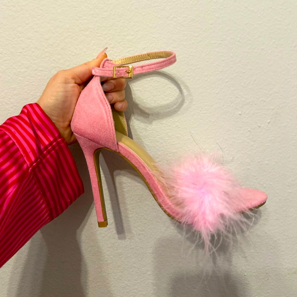 Pink Boa Feather Heels Women's size 5